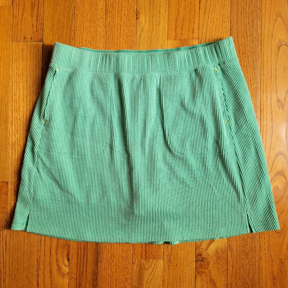 Green Skort. NWOT. SPORT SAVVY. SOFT.STRETCHY